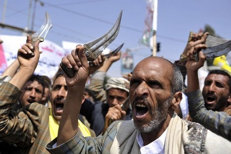 حكيمي ثالث في خطر: سلسلة انتهاكات الحوثيين تستمر.. تعذيب وإخفاء قسري ينتهي بالمستشفى