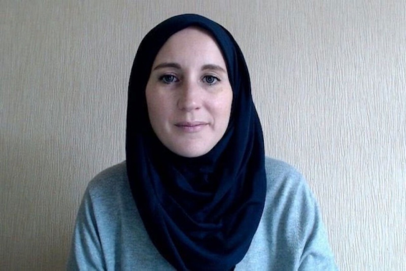 شكدم كانت أحد أعمدة الكتاب في الموقع الرسمي للمرشد الإيراني علي خامنئي بالنسخة الإنجليزية