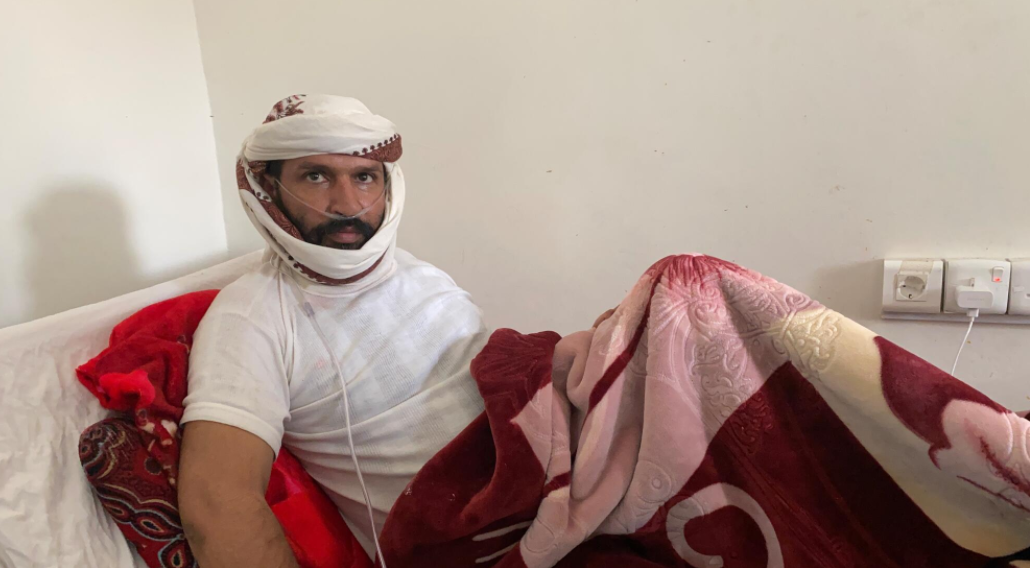 محمد (40 عامًا) من محافظة البيضاء ويتلقى العلاج في مركز بلا حدود بصنعاء