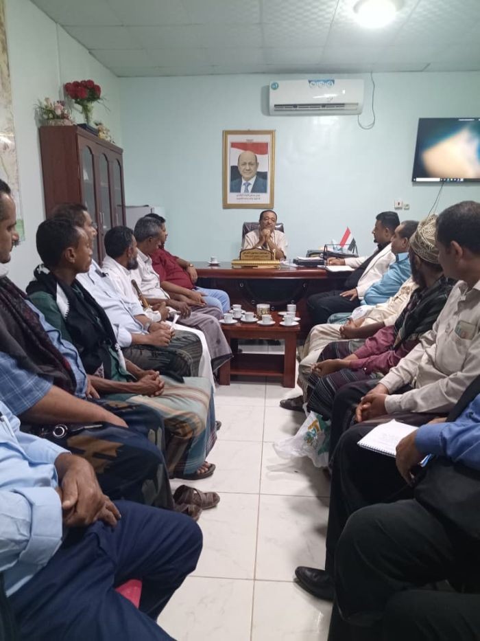 مؤسسة موانئ البحر الأحمر تستعرض جاهزية ميناء المخا أمام القطاع التجاري